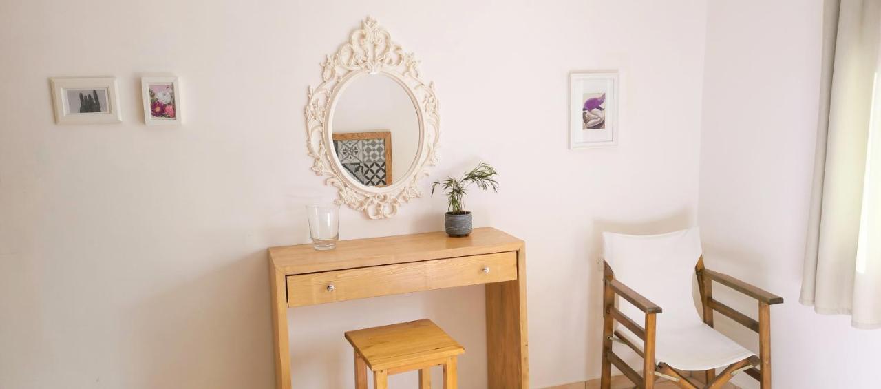 Central Apartment, Fully Equipped Himare Exteriör bild